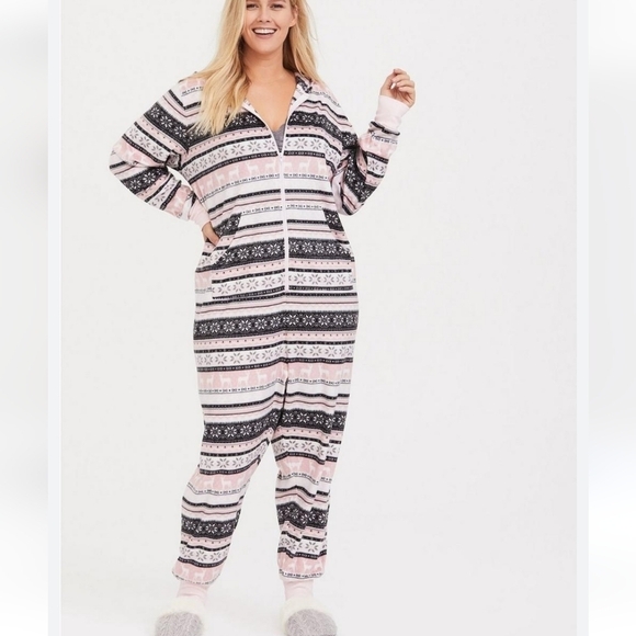 Torrid Fleece Full Length Lounge Onesie Pink Fair Isle 00/0 - Picture 1 of 13